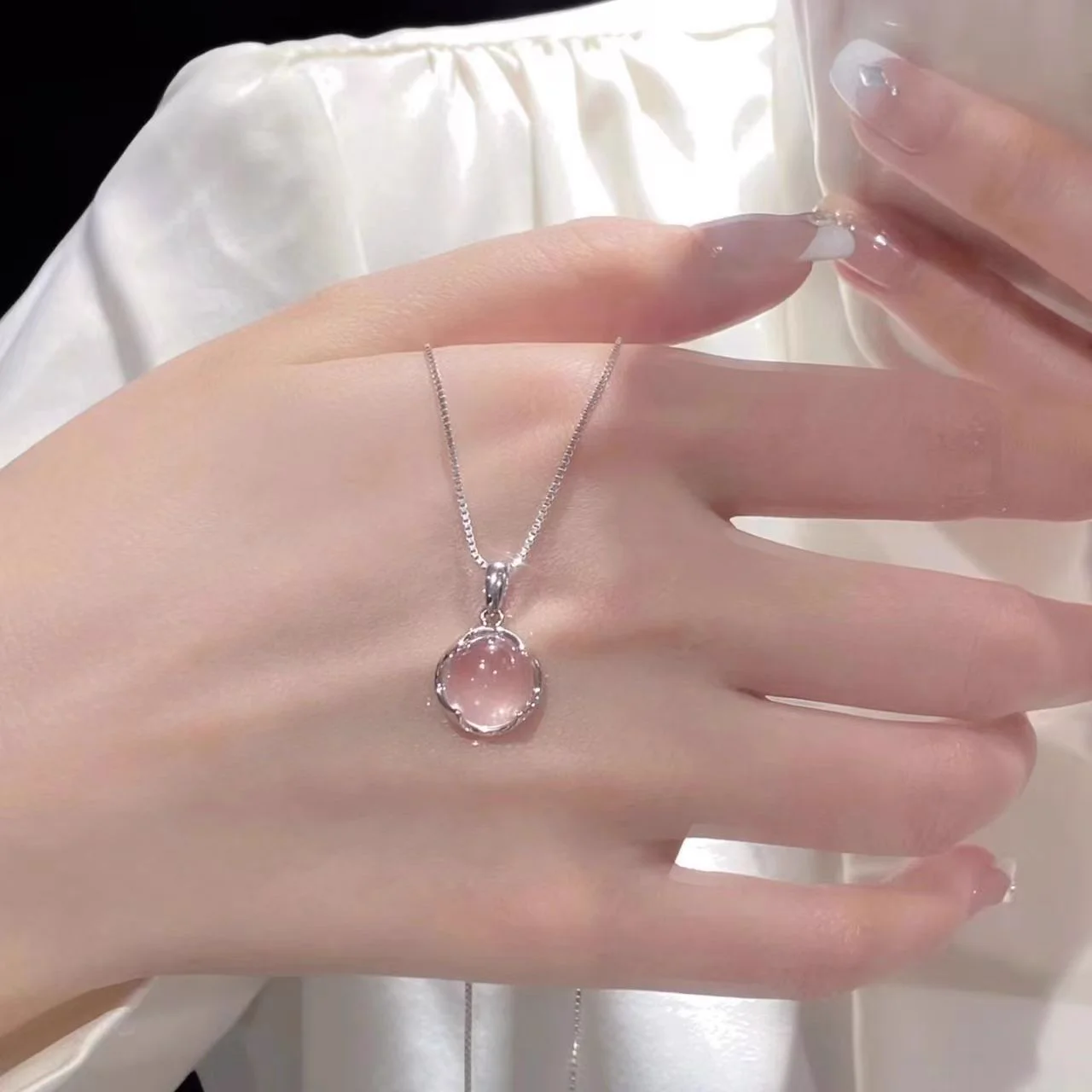 Rose Quartz Pendant Necklace